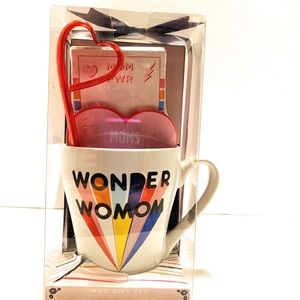 WONDER WOMOM 5 Pc Mug Gift Set New in Pkg